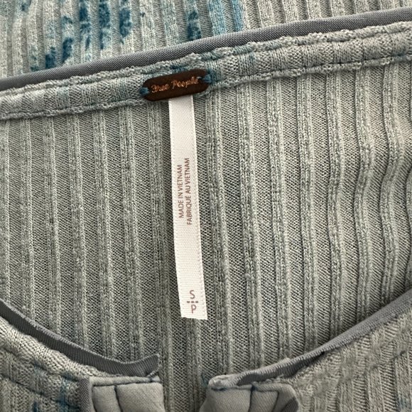 NWT Free People Grey Floral Ribbed Henley Long Bell Sleeve Boho Top S - Picture 7 of 9